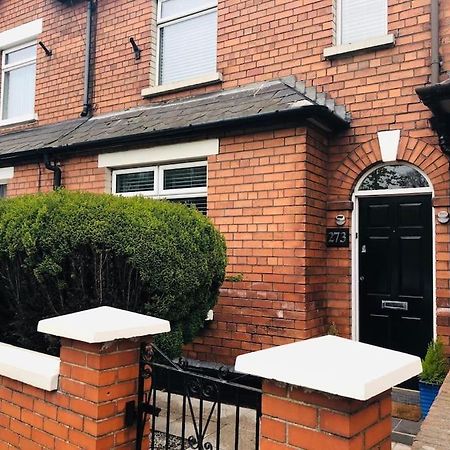 Cosy Two Bed Terraced House 7Min Drive From City Belfast Esterno foto