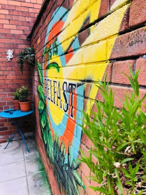 Cosy Two Bed Terraced House 7Min Drive From City Belfast Esterno foto