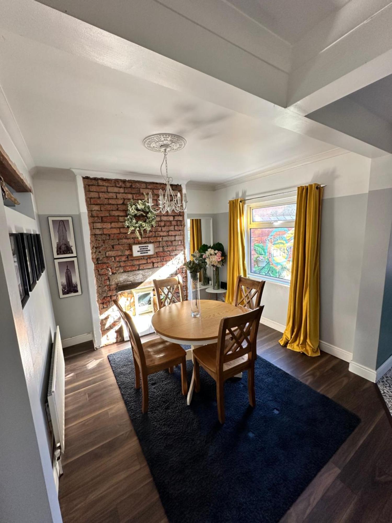 Cosy Two Bed Terraced House 7Min Drive From City Belfast Esterno foto