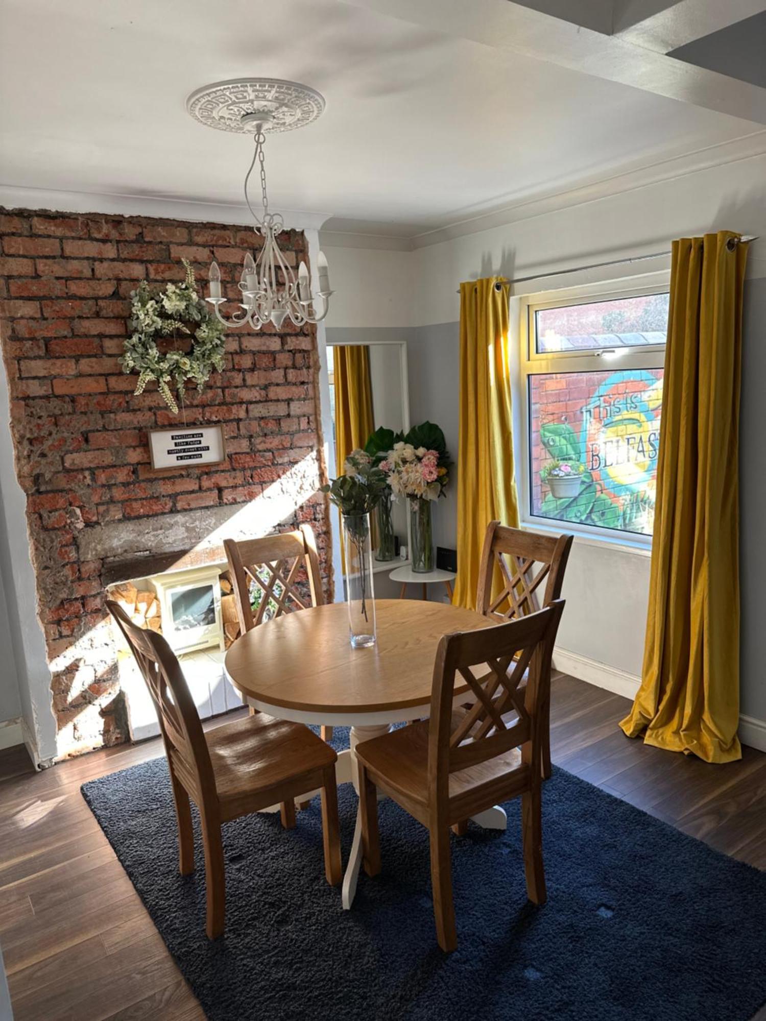 Cosy Two Bed Terraced House 7Min Drive From City Belfast Esterno foto