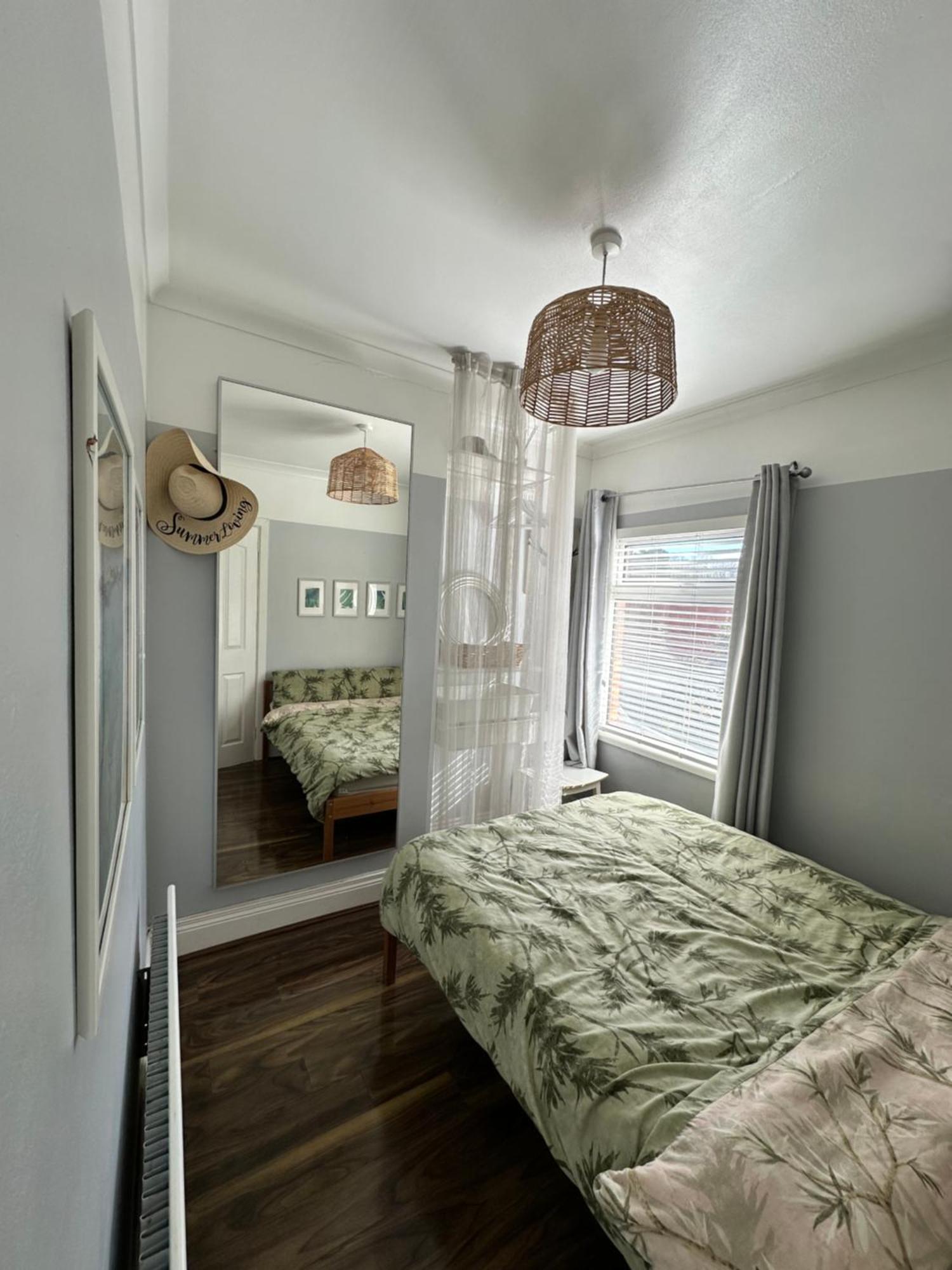 Cosy Two Bed Terraced House 7Min Drive From City Belfast Esterno foto
